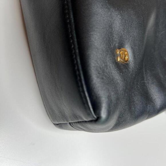 Vintage Etienne Aigner Black Leather Shoulder Bag Purse Gold Hardware Classic - Picture 6 of 11